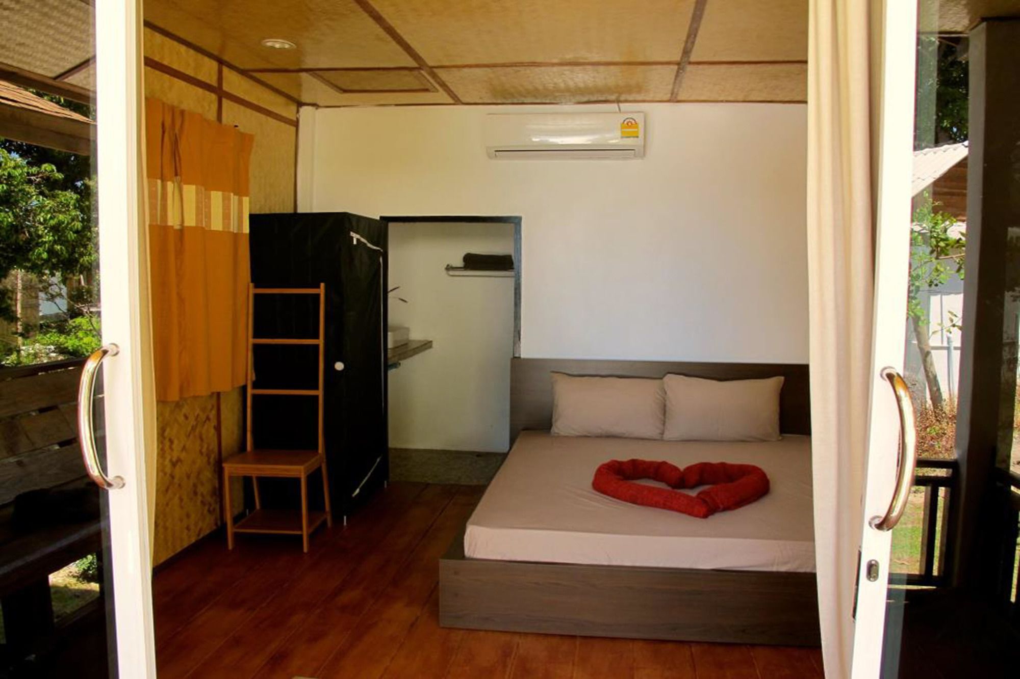 Pitiusas Beach Resort Koh Lipe Exterior foto
